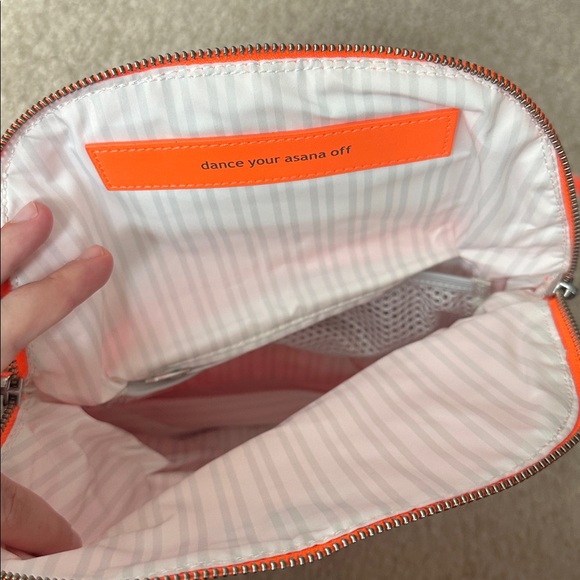 Lululemon Athletica Vibrant Orange Crossbody Bag - Picture 3 of 3
